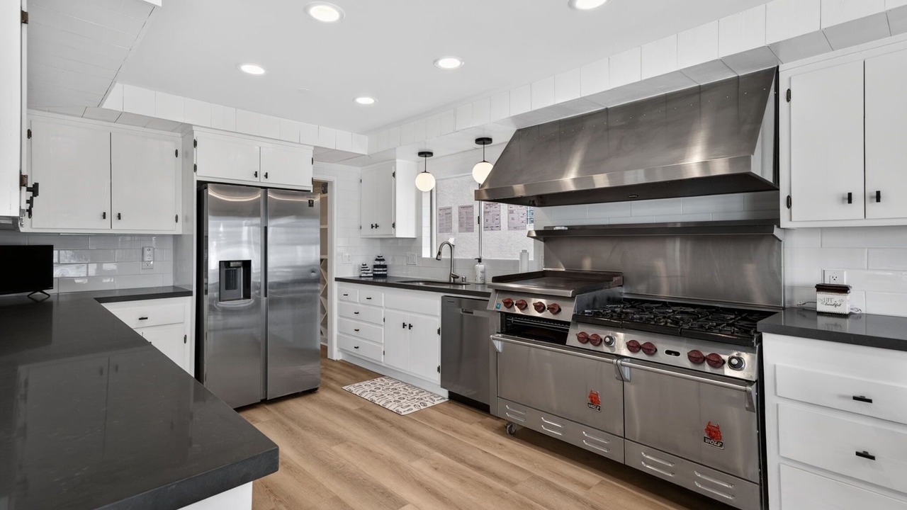 Photo of Kitchen in Harbor