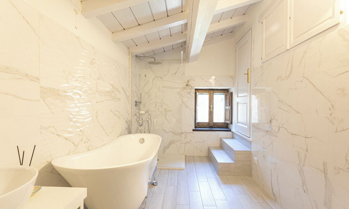 Photo of Bathroom in Fivizzano