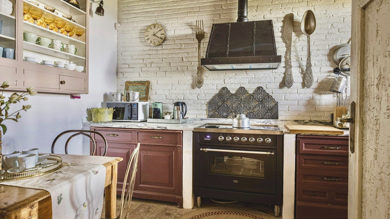 Photo of Kitchen in Pale
