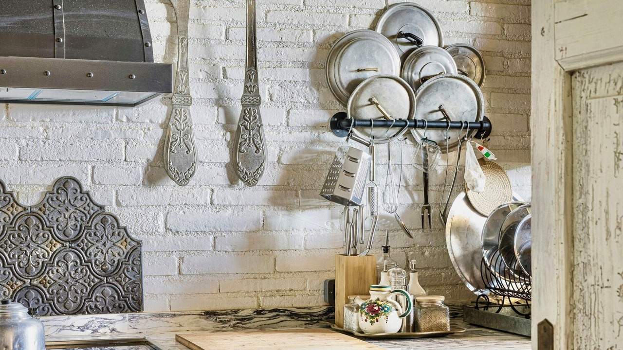 Photo of Kitchen in Pale
