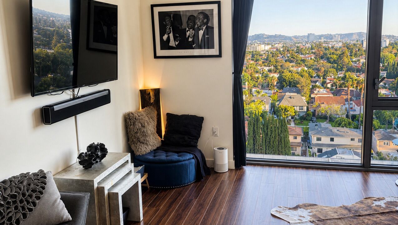 Photo of Livingroom in Beverly Grove