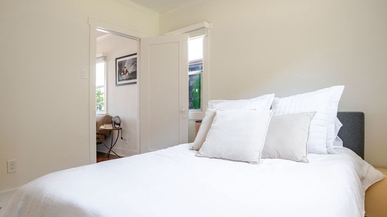 Photo of Bedroom in Los Feliz