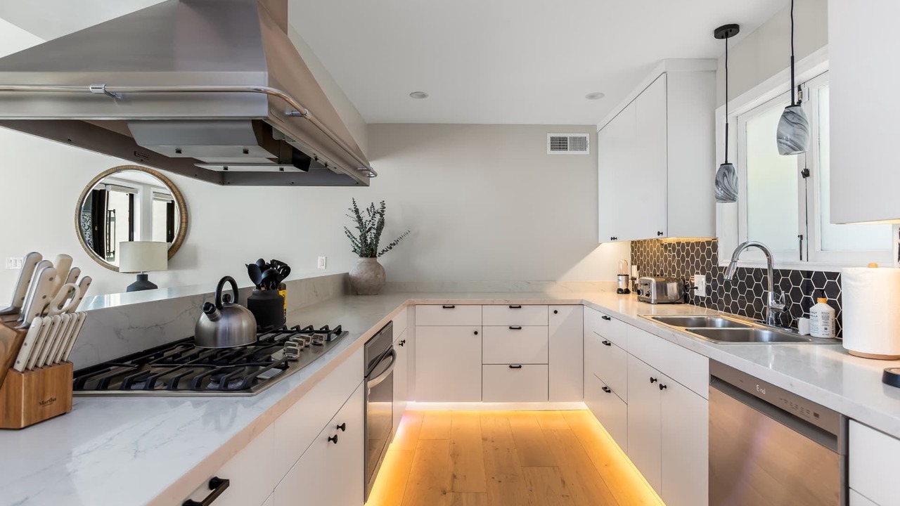 Photo of Kitchen in Hollywood Hills West