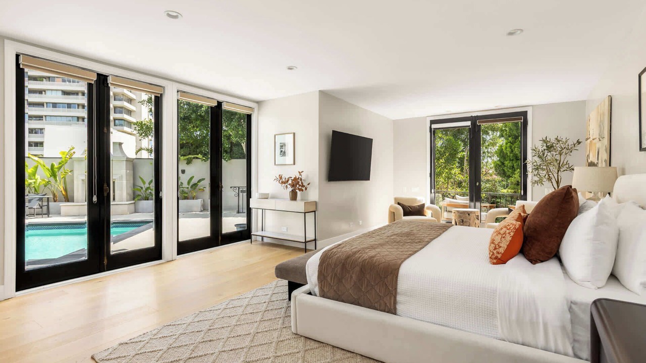 Photo of Bedroom in Hollywood Hills West