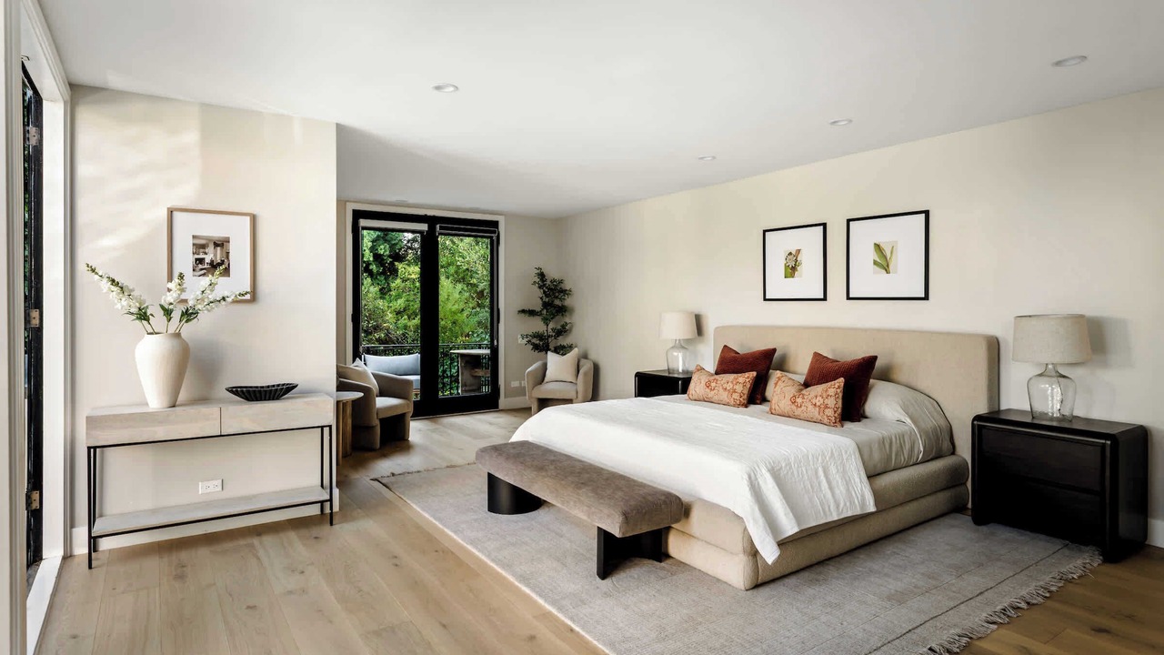 Photo of Bedroom in Hollywood Hills West