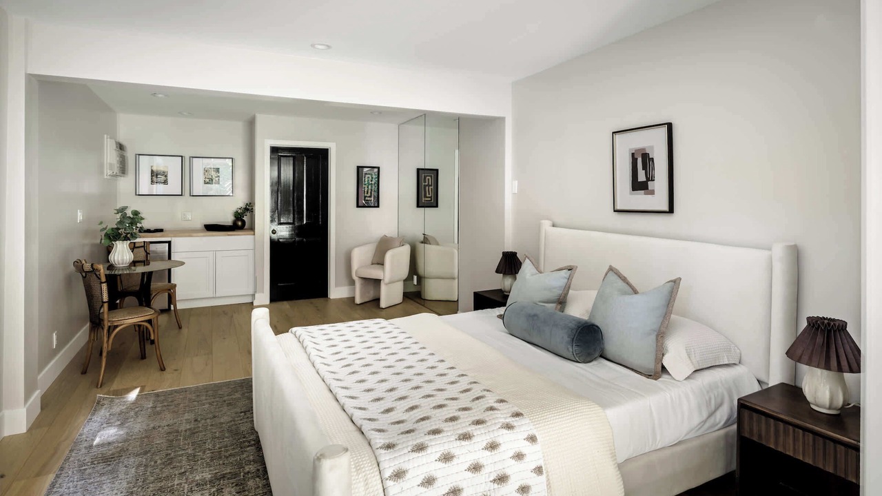 Photo of Bedroom in Hollywood Hills West