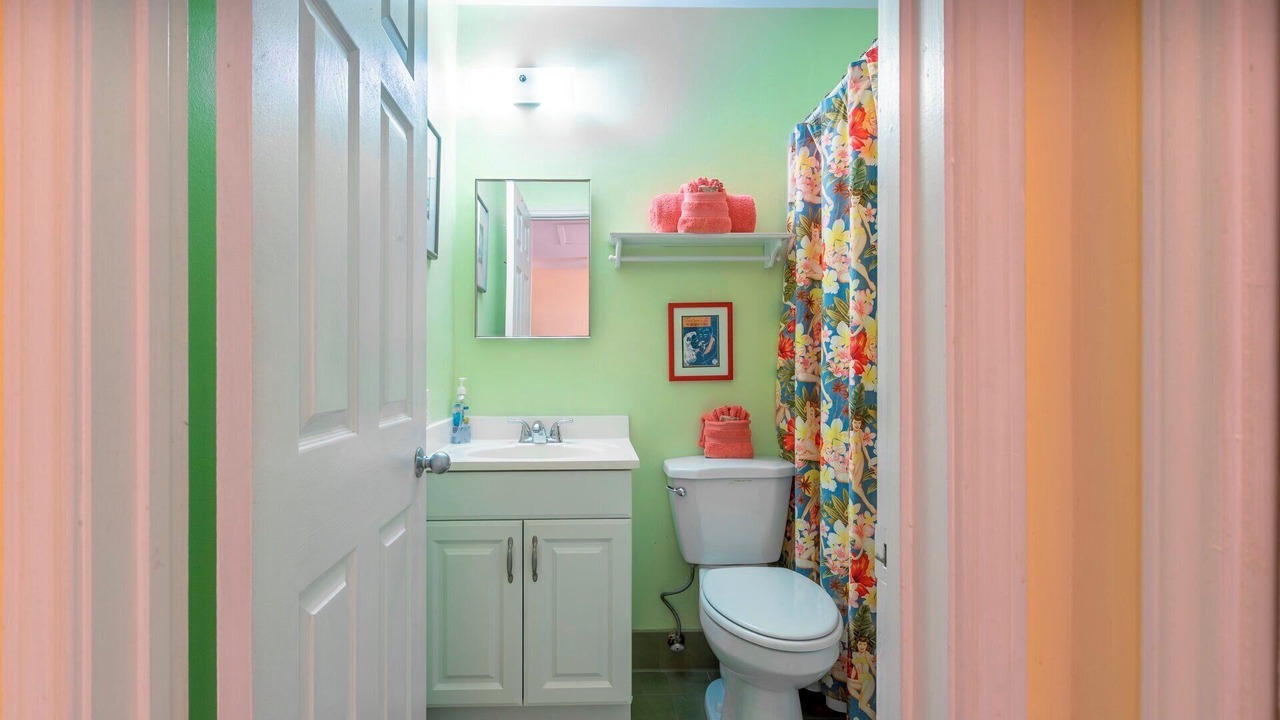 Photo of Bathroom in Truman Annex