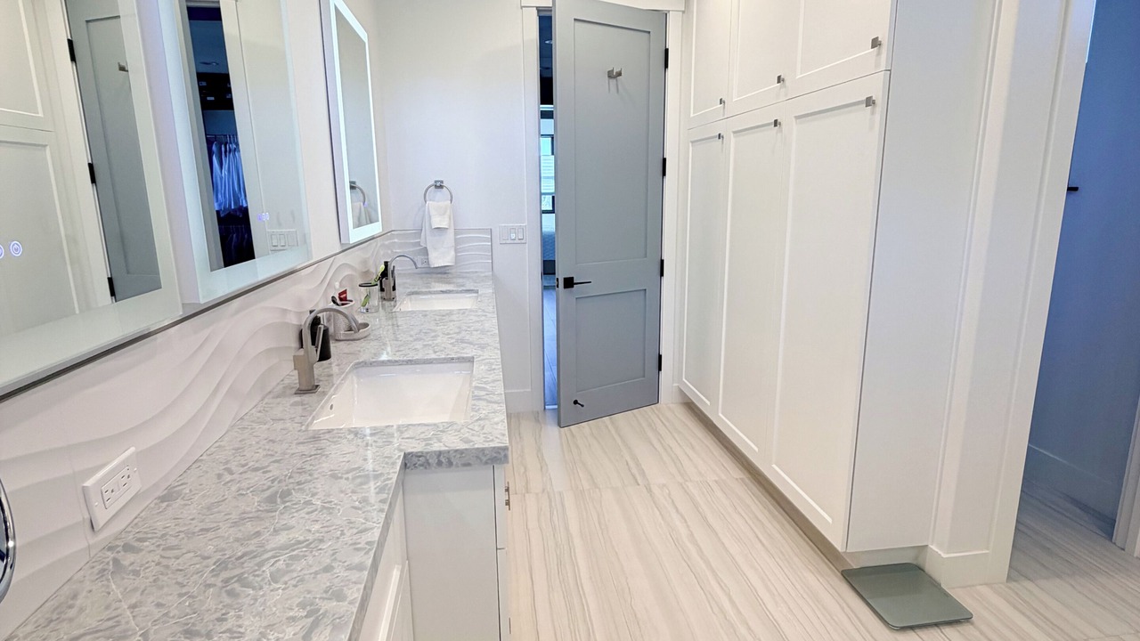 Photo of Bathroom in Manhattan Heights