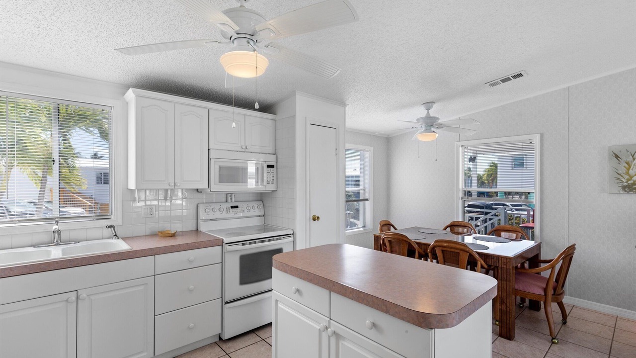 Photo of Kitchen in Cudjoe Key