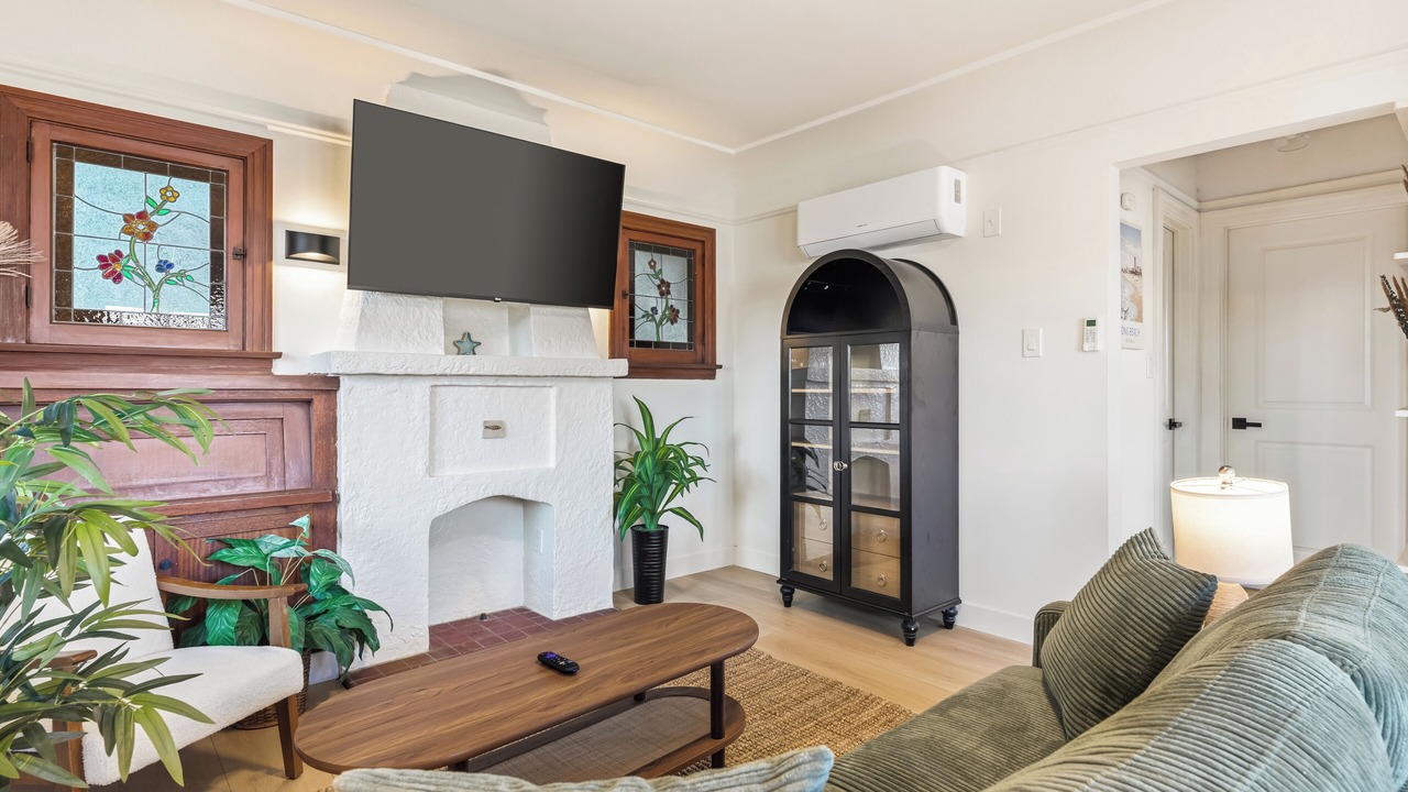 Photo of Livingroom in Eastside