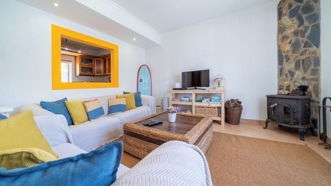 Photo of Livingroom in Bordeira