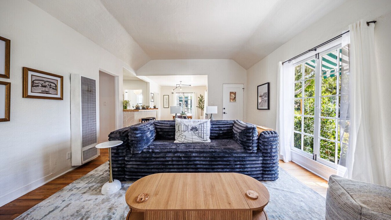 Photo of Livingroom in Carlson Park