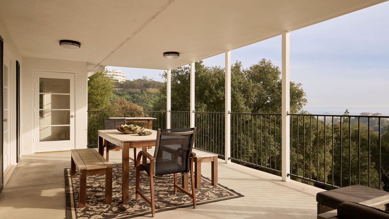 Photo of Outdoor in Brentwood