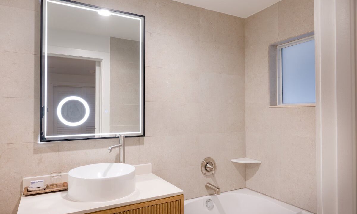 Photo of Bathroom in Islamorada