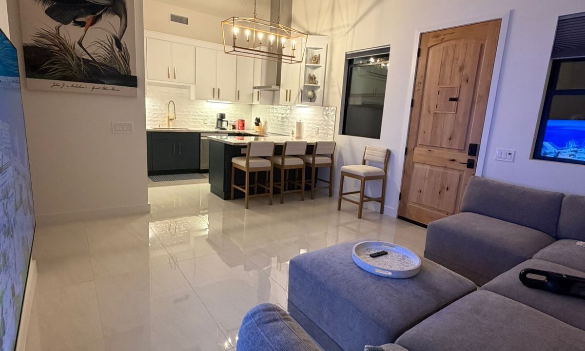 Photo of Livingroom in Downey
