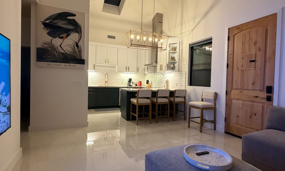 Photo of Livingroom in Downey