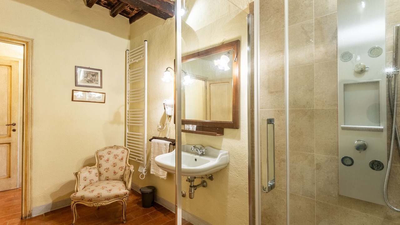 Photo of Bathroom in Santarello