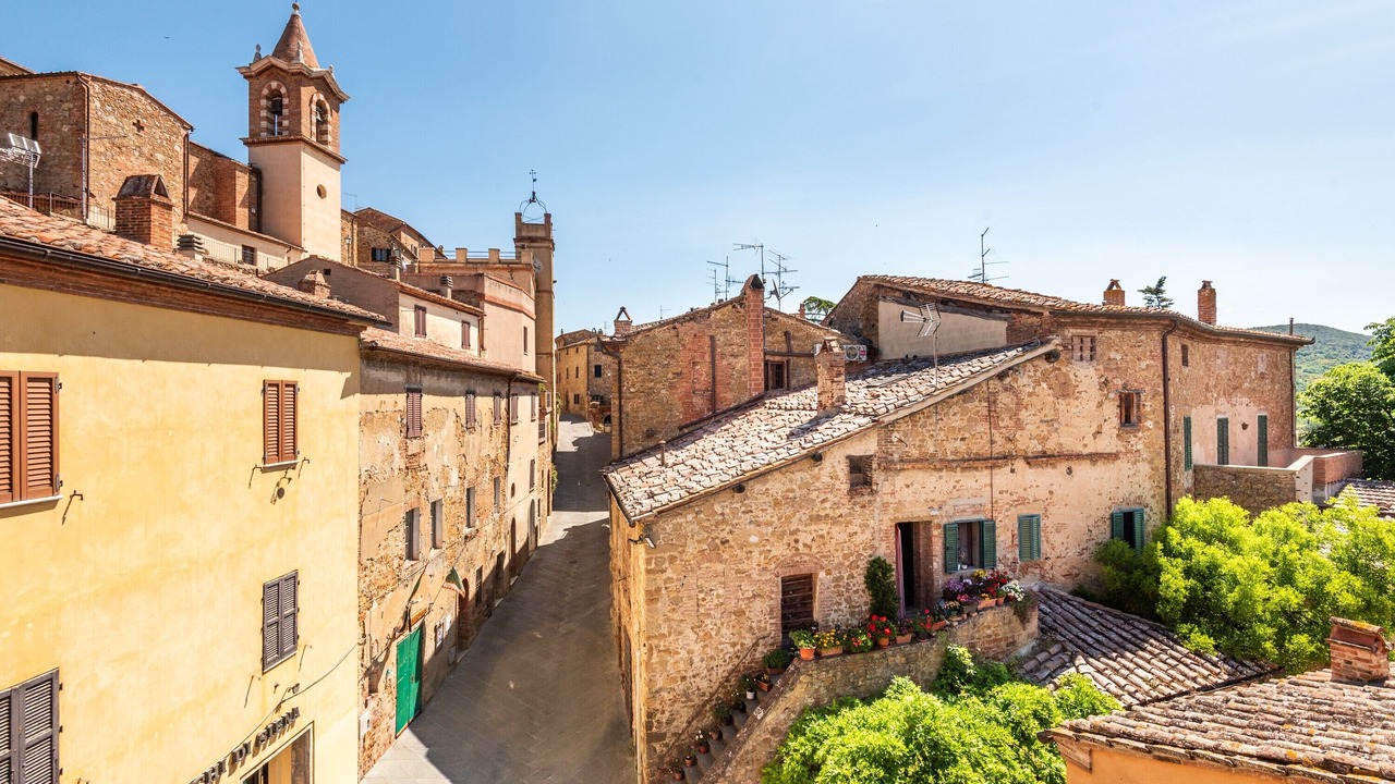 Photo of Others in Santarello
