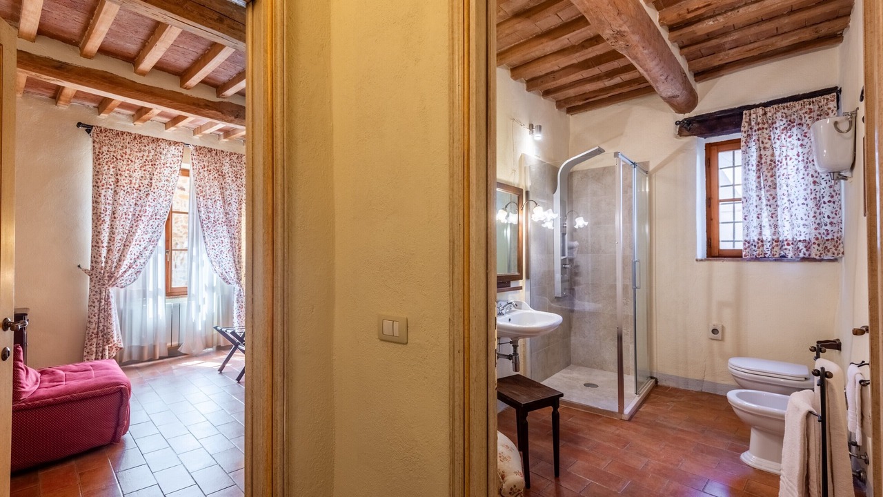 Photo of Bathroom in Montisi