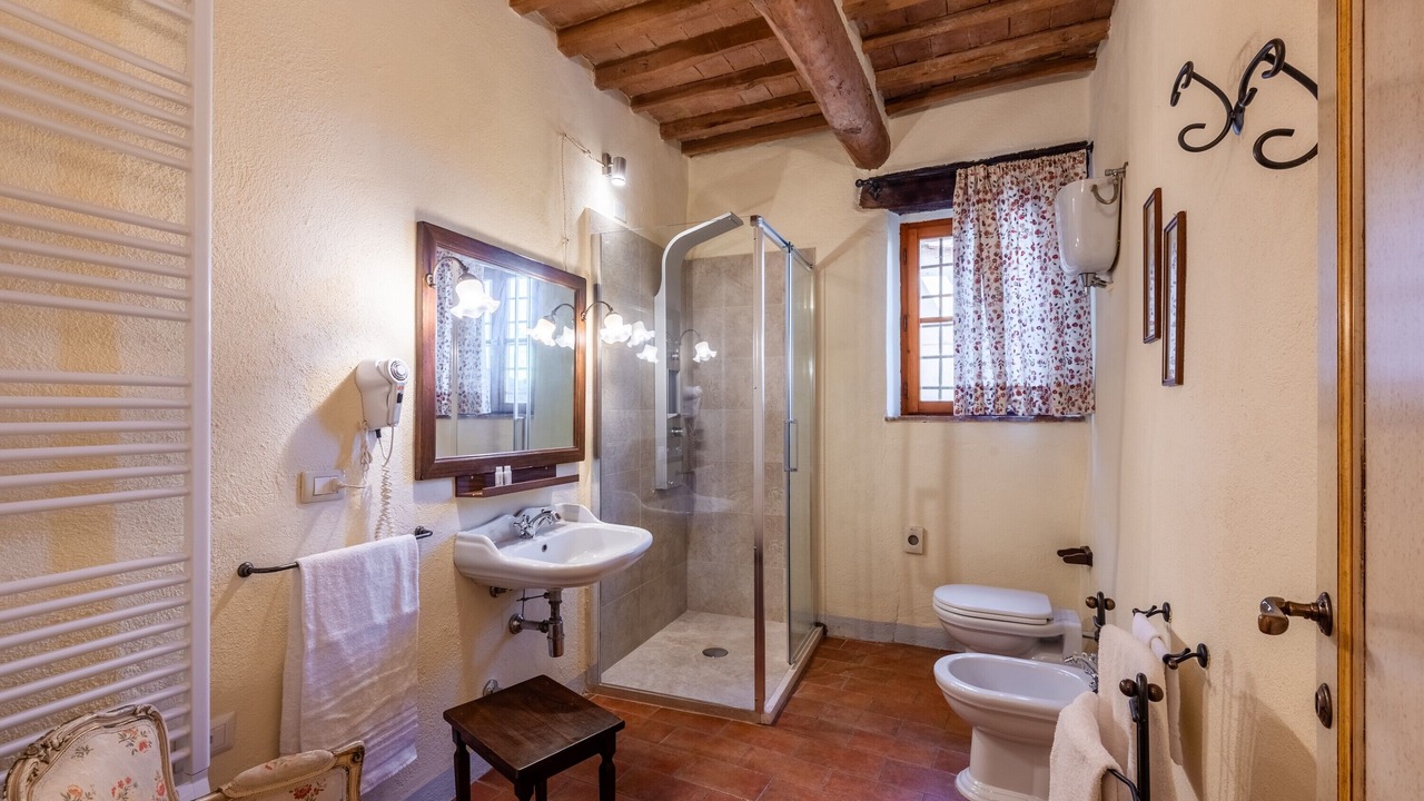 Photo of Bathroom in Montisi