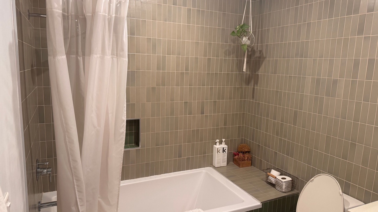 Photo of Bathroom in Los Feliz