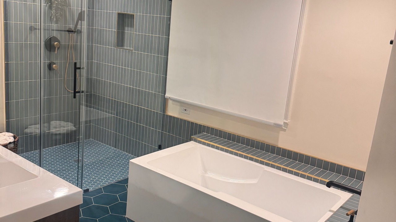 Photo of Bathroom in Los Feliz