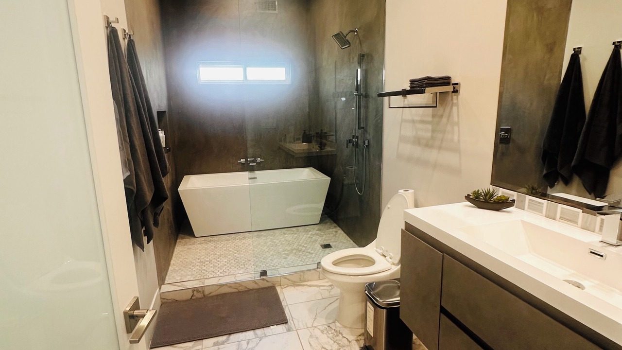 Photo of Bathroom in North Redondo