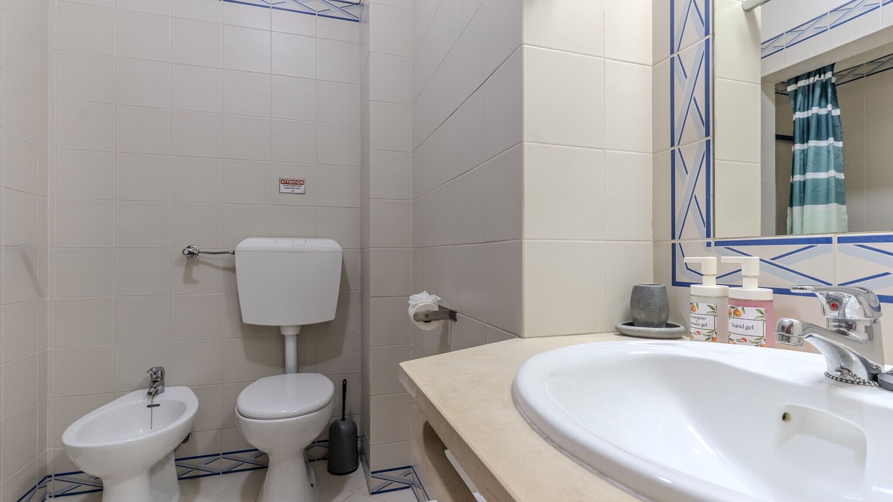 Photo of Bathroom in Correeira