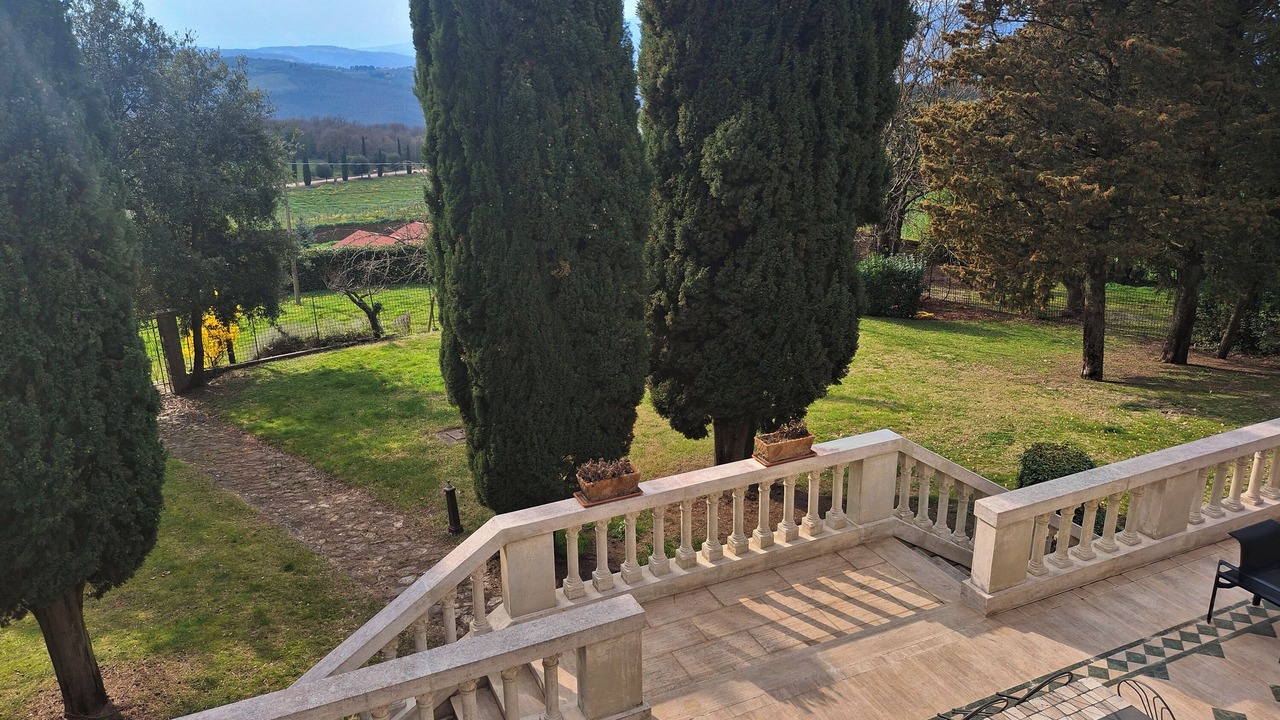 Photo of Patio Balcony in Izzalini