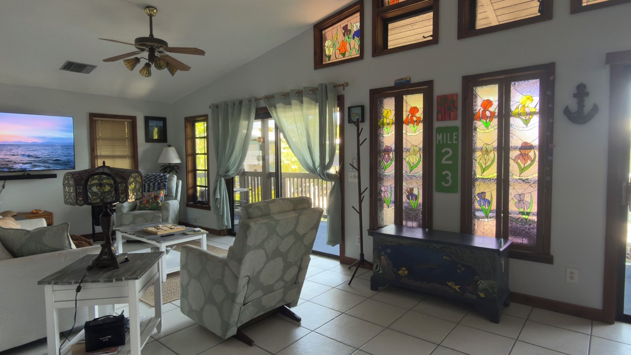Photo of Livingroom in Cutthroat Harbor Estates