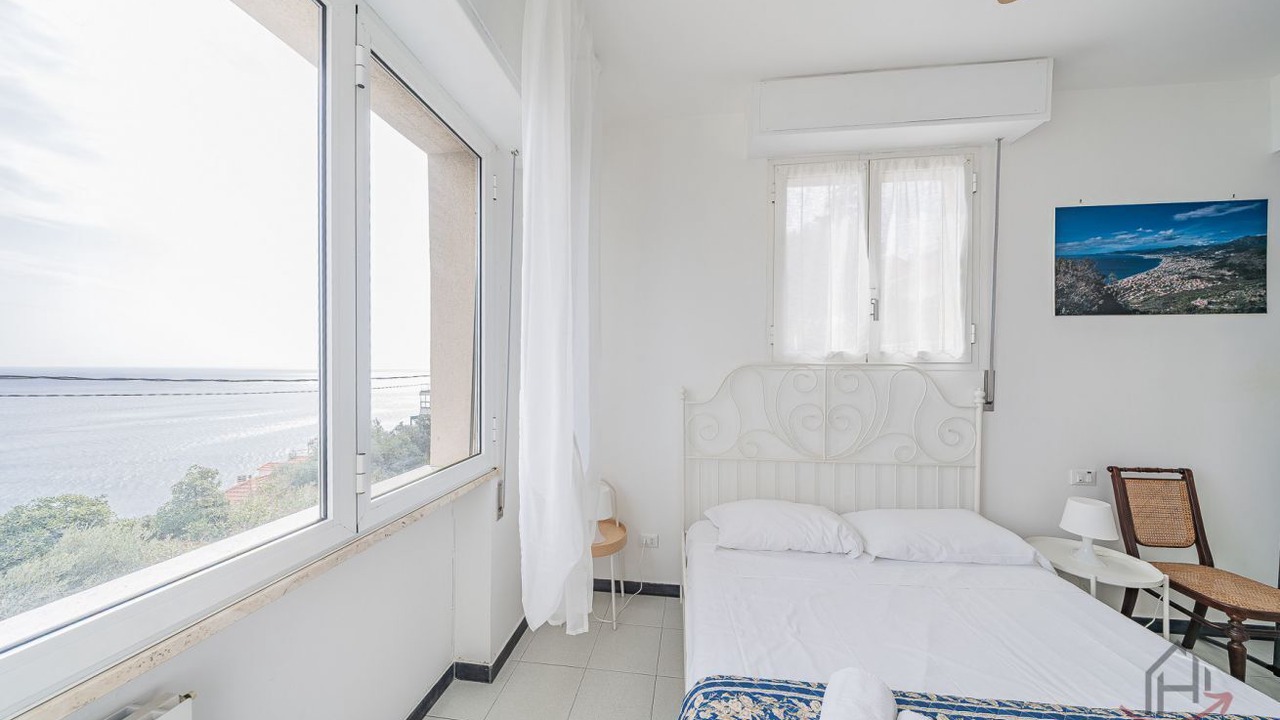 Photo of Bedroom in Bergeggi