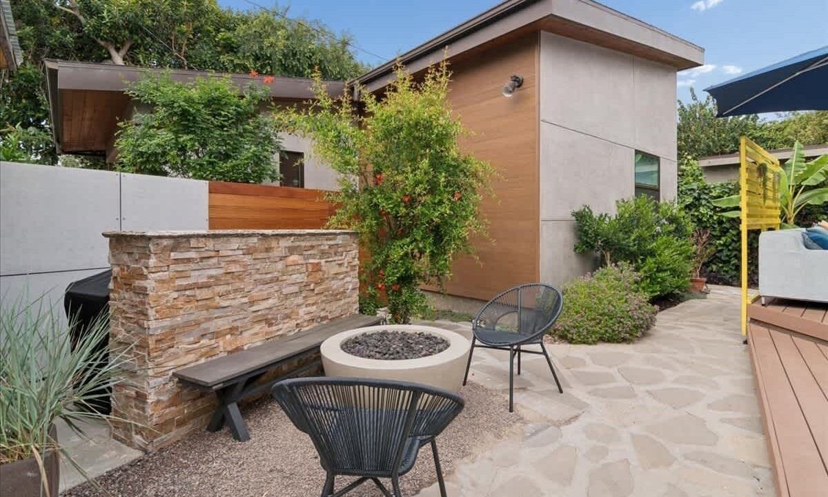 Photo of Patio Balcony in Carlson Park