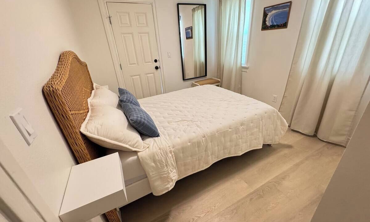 Photo of Bedroom in South Wrigley