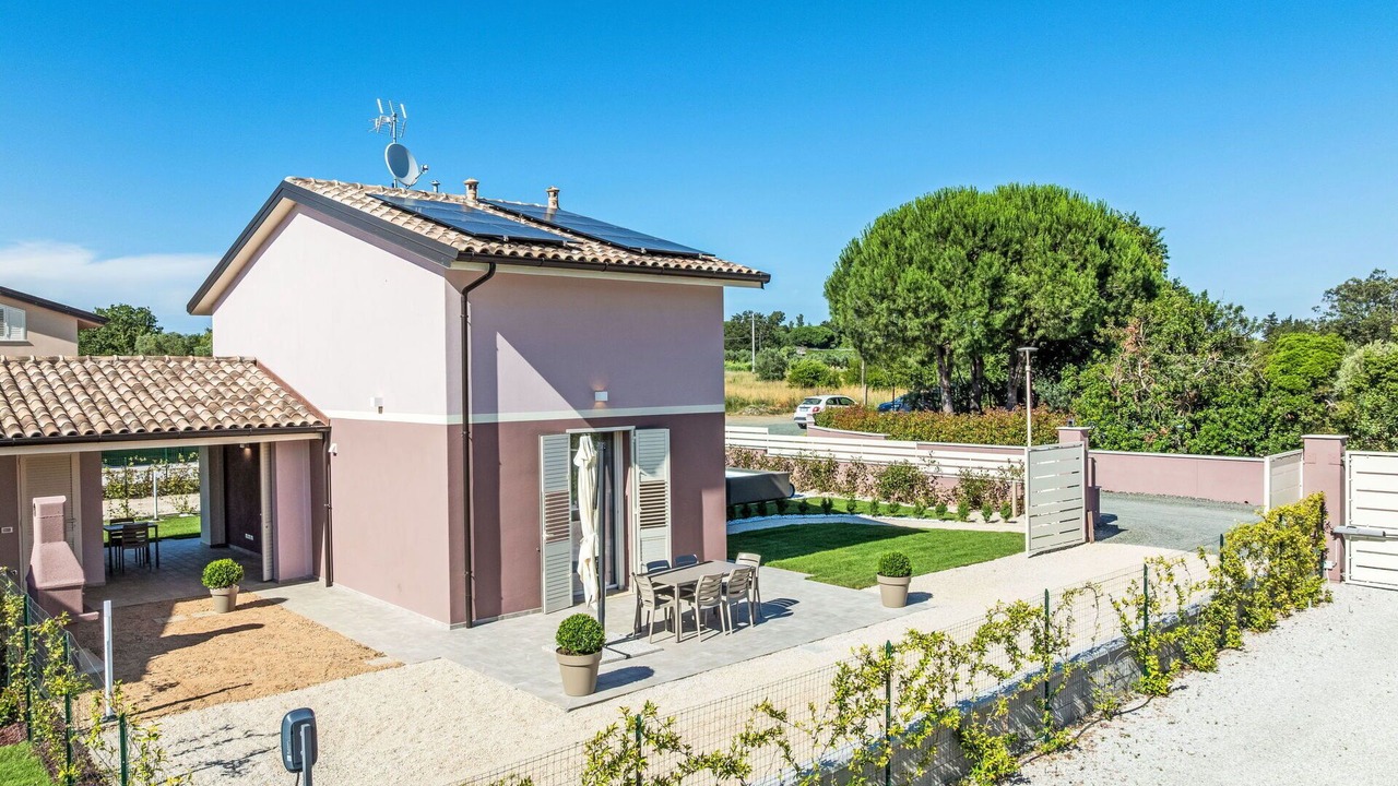 Photo of Outdoor in Cecina