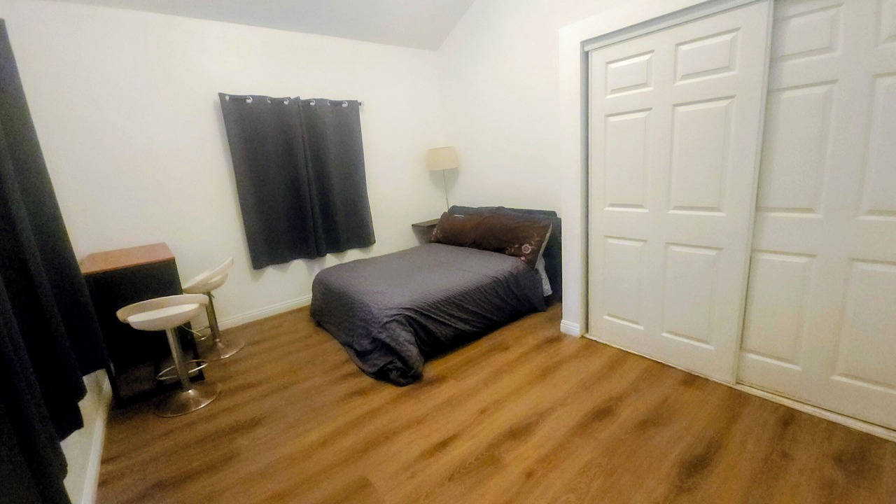 Photo of Bedroom in Inglewood