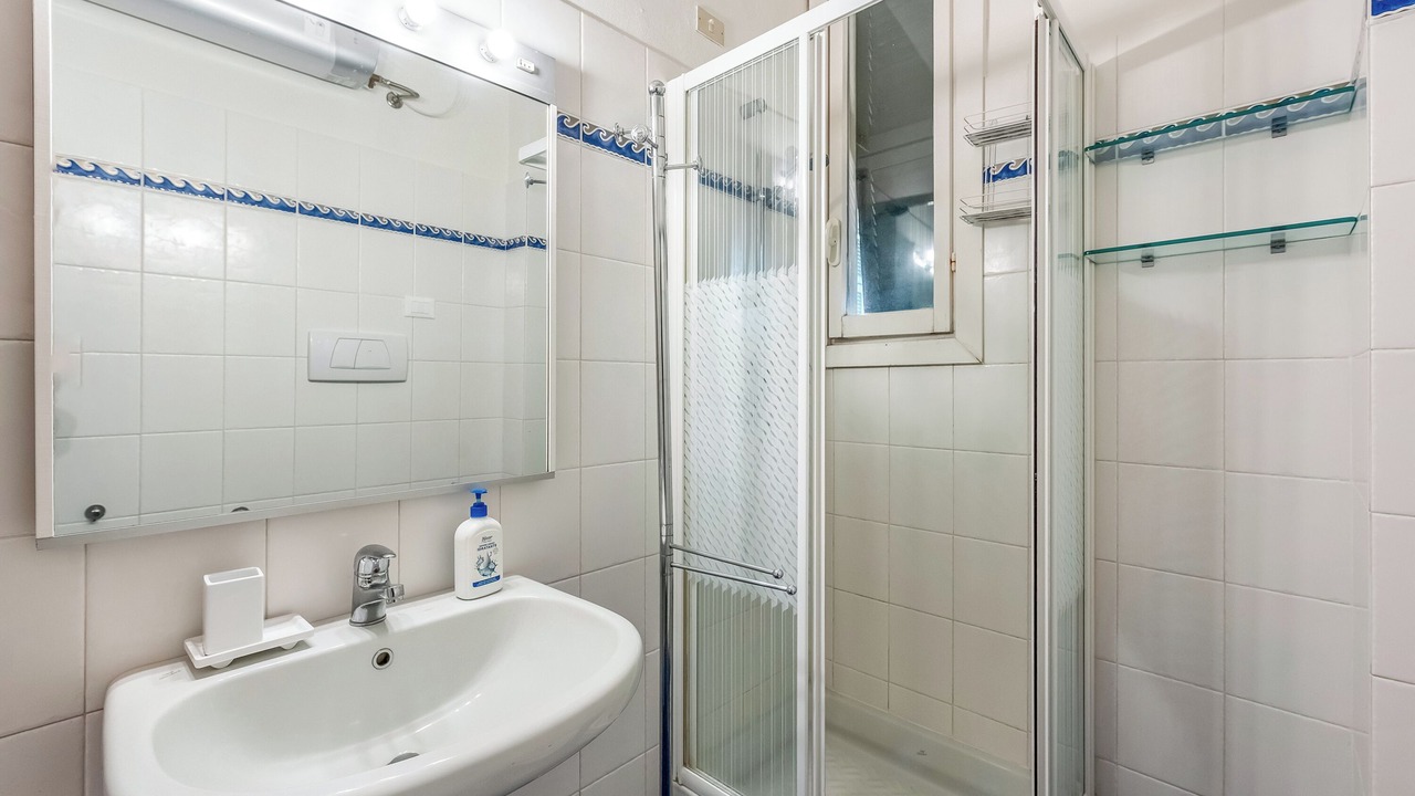 Photo of Bathroom in Framura