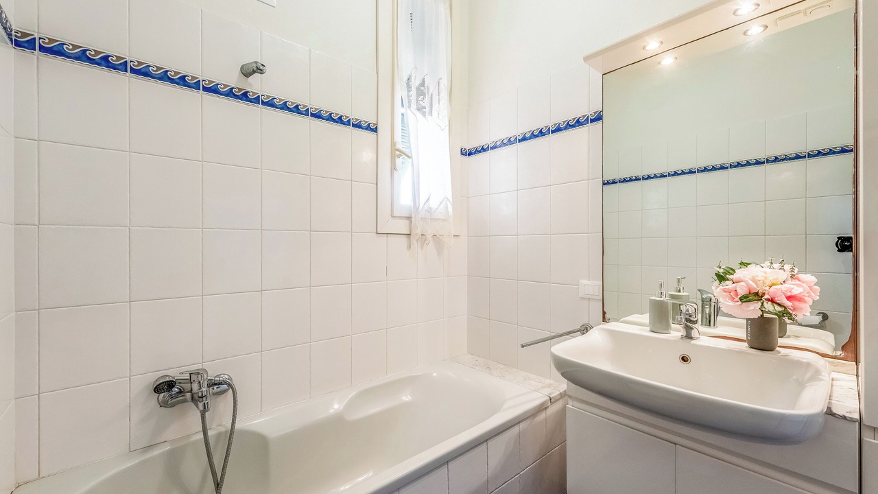 Photo of Bathroom in Framura