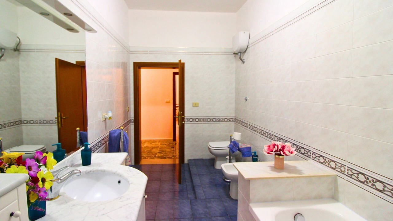 Photo of Bathroom in Cortona