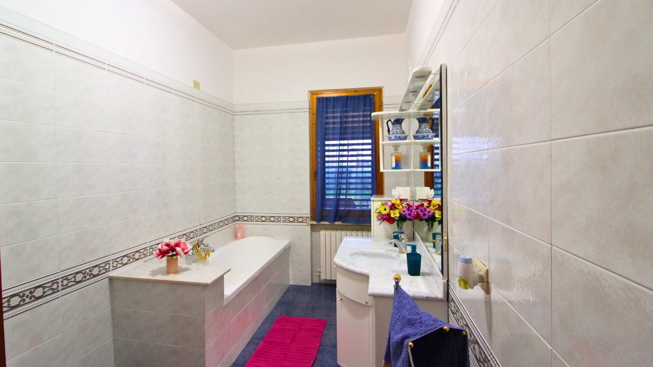 Photo of Bathroom in Cortona