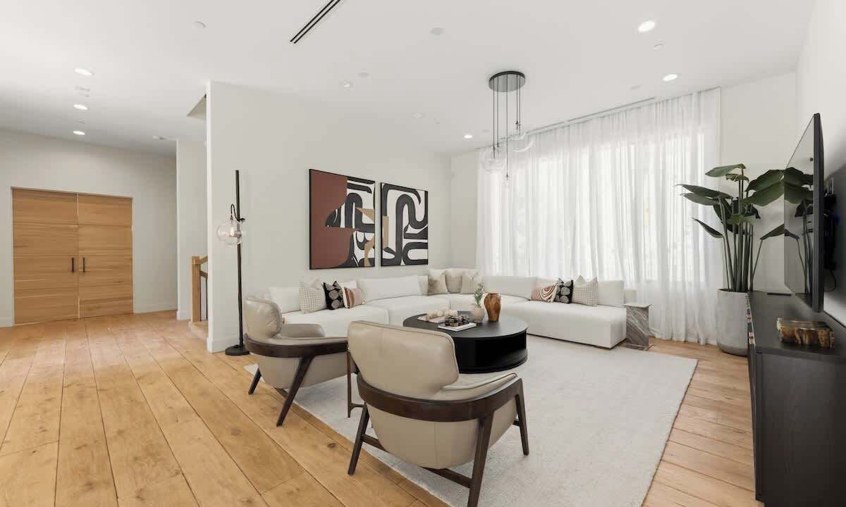 Photo of Livingroom in Beverly Hills