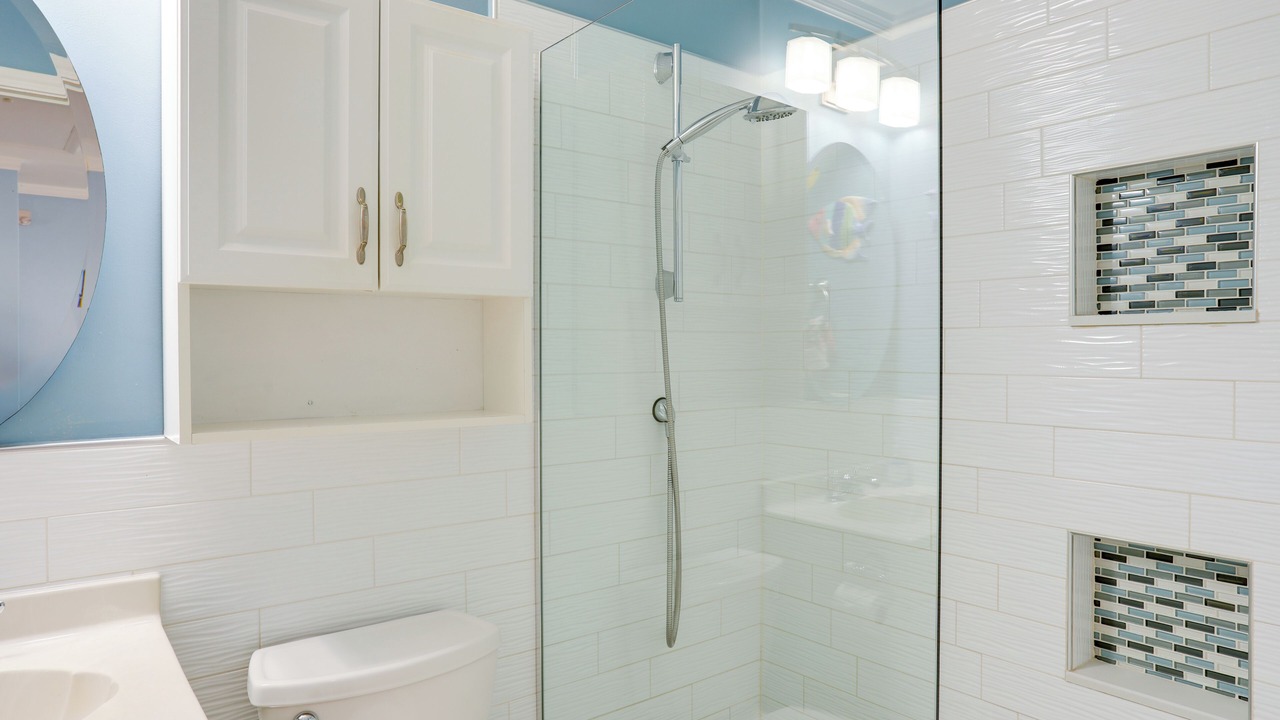 Photo of Bathroom in Truman Annex