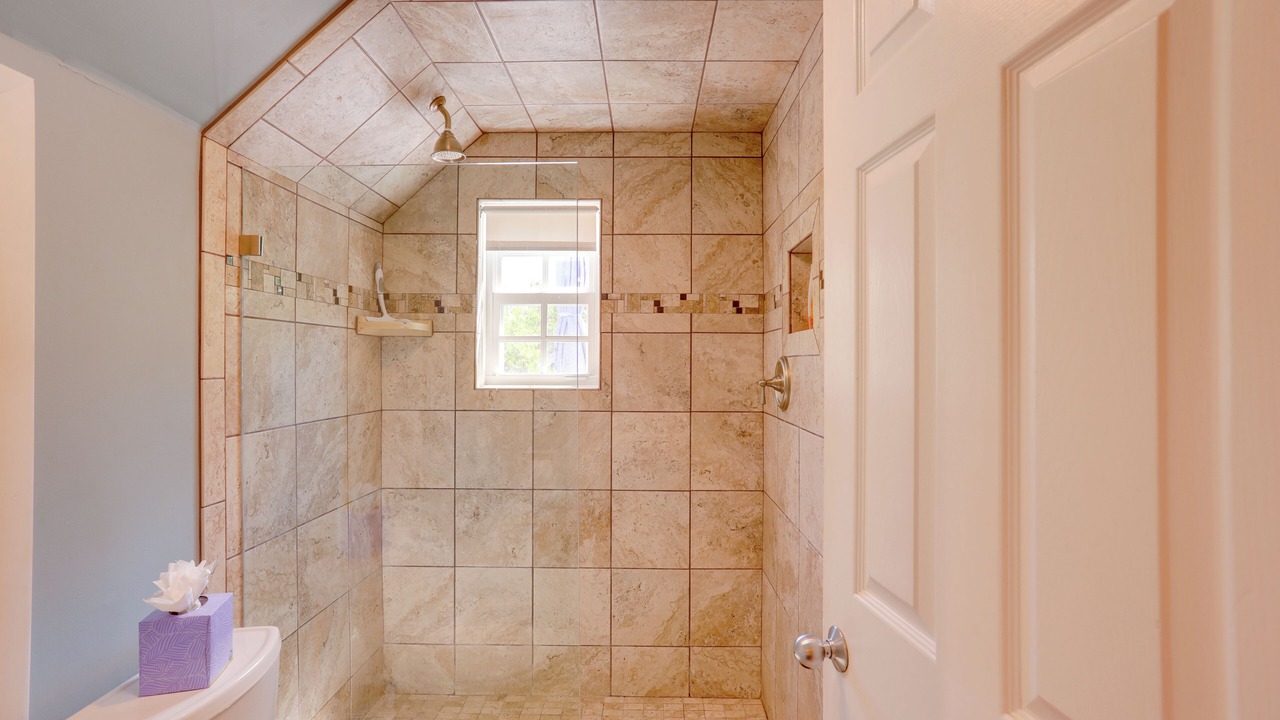 Photo of Bathroom in Truman Annex