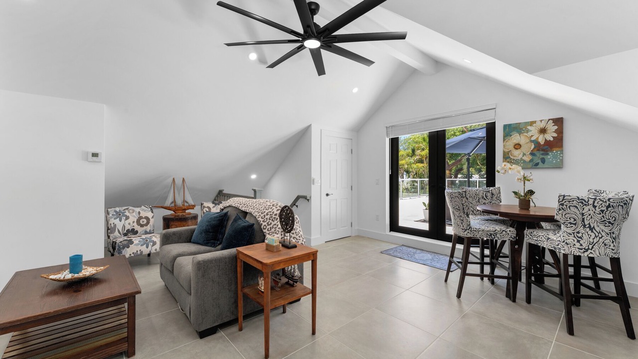 Photo of Livingroom in Midtown