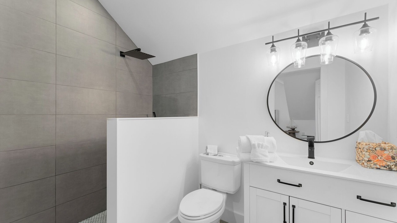 Photo of Bathroom in Midtown