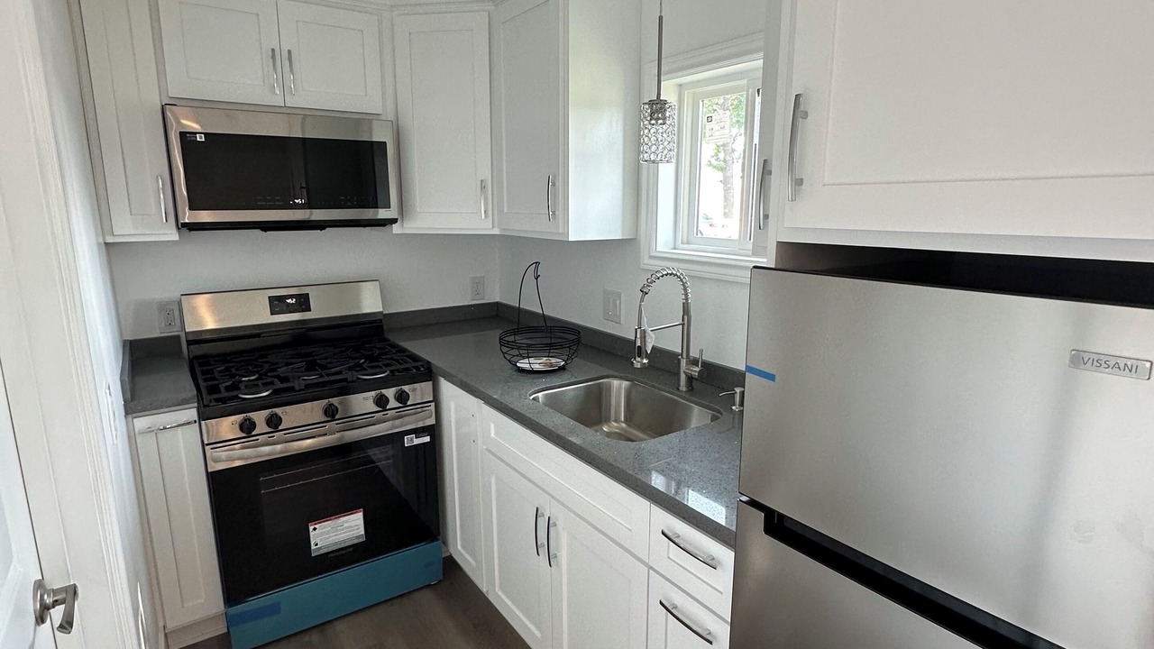 Photo of Kitchen in Harbor Gateway North
