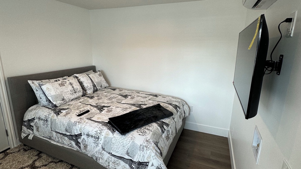 Photo of Bedroom in Harbor Gateway North