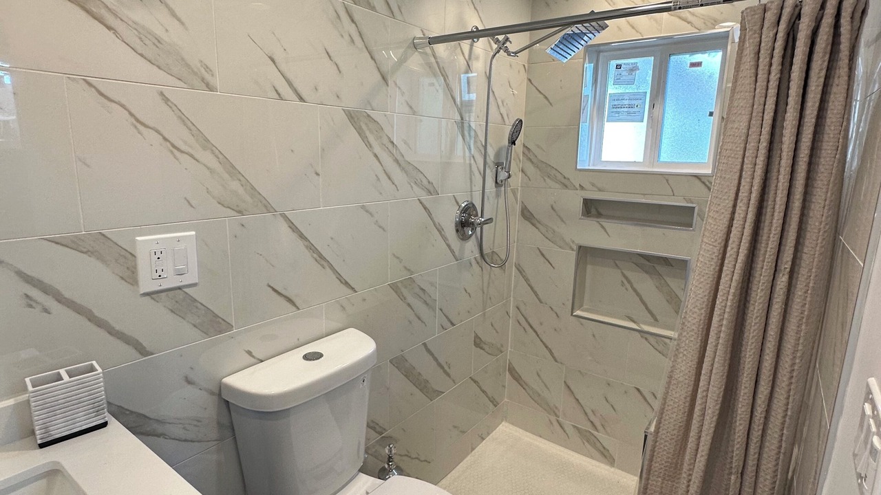 Photo of Bathroom in Harbor Gateway North