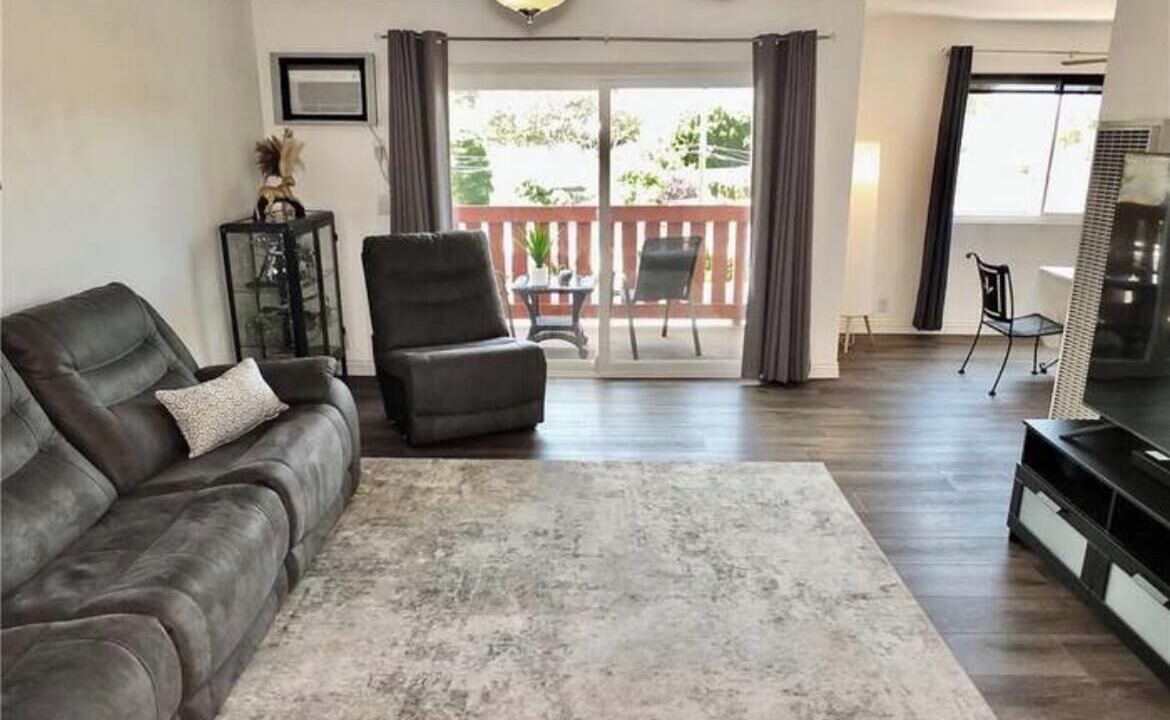 Photo of Livingroom in Bixby North