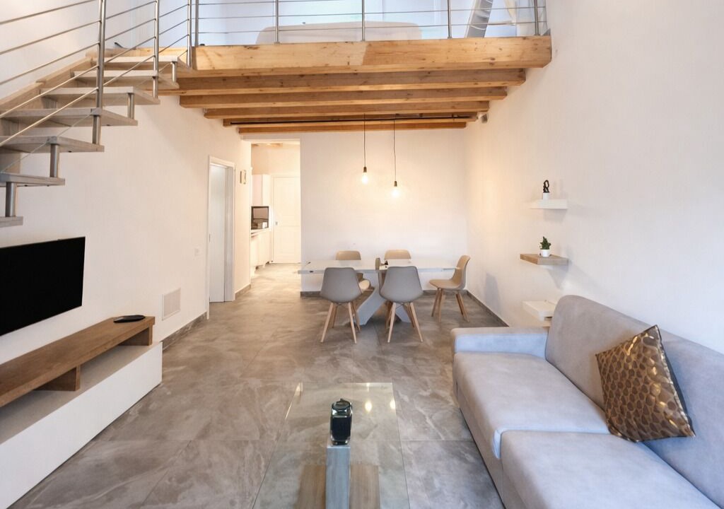 Photo of Livingroom in La Spezia Historic Centre