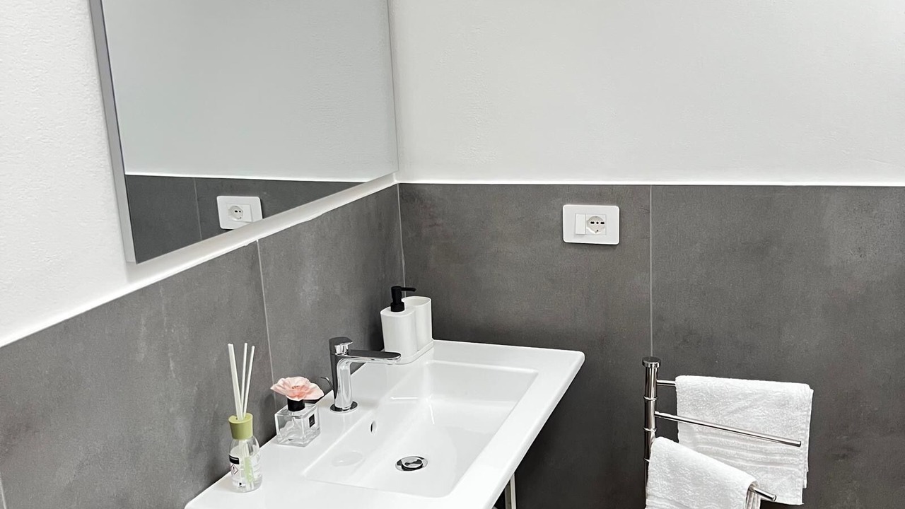 Photo of Bathroom in La Spezia Historic Centre